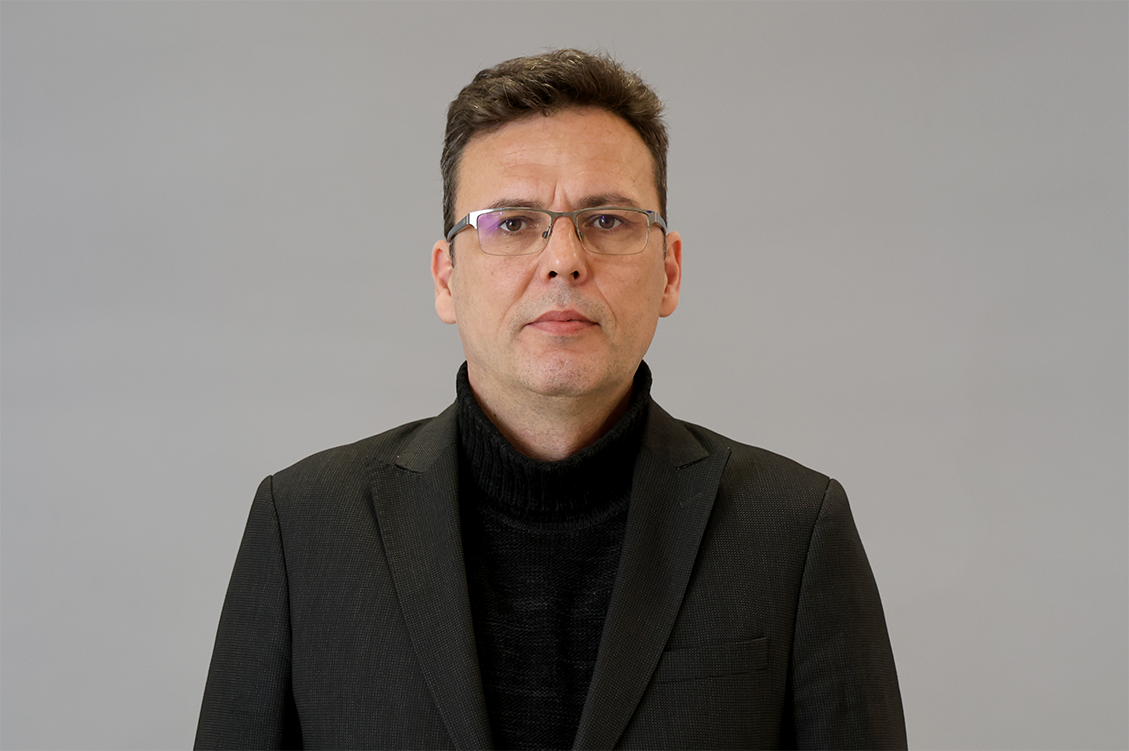 erkan-ozer.