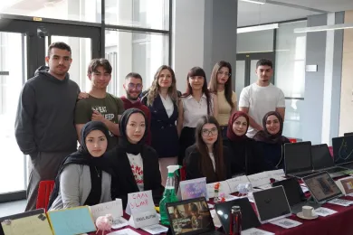 Özel Eğitim Teknolojileri ve Yapay Zeka Destekli Çizelgeler Sergilendi