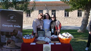 İZÜ Mezunları Kampüste Buluştu