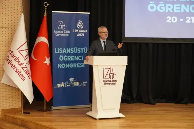 III. Lisansüstü Kongresi Şener Aktürk Konferansıyla Başladı