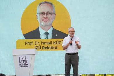 Üniversite Adayları İZÜ'de Gri Koç’la Buluştu