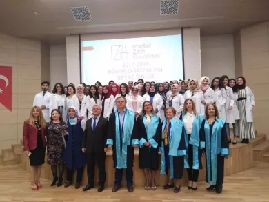 beyaz-önlük-giyme-2.jpg