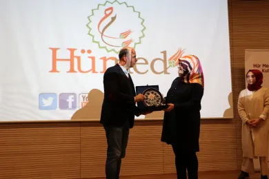 seçili2f98a7b5717b84556aee509863e5007ef.jpg