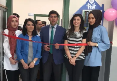 izü-hemşirelik-kütüphanesi.jpg