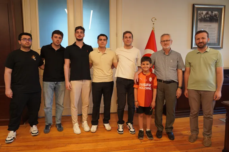 A Touch of Artificial Intelligence to Digital Marketing from Young Talents in Software Engineering